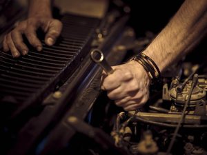 Kiedy konieczna jest wymiana silnika? Sprawdzony mechanik Wołomin radzi